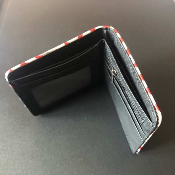 Pretty Harley Quinn wallet!! NWOT - Picture 4 of 4